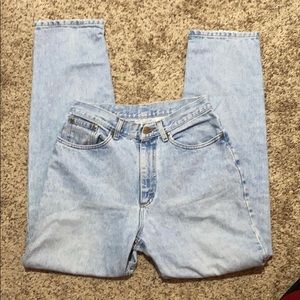 SOLD! LLBean VINTAGE LIGHT WASH MOM JEANS